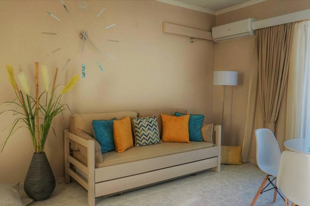 Remvi Deluxe Apartment 104 With Sea View Karpathos Luaran gambar